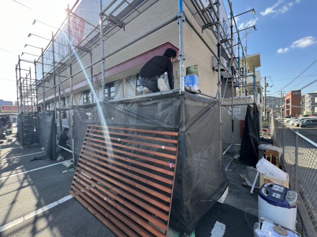 先日レセプションに・・・・・
ごちそうさまでした。
美味しくいただきました🍜  呉市広本町の
【豚骨醤油らーめん　ばり嗎】
　　　　　　　が
　　　　　　　⇩
【韓国ラーメン専門店バリウマ】に  いよいよ　１１月２０日オープン🎉🎉🎉  オープン記念として２０日・２１・２２日の３日間
ご来店のお客様に特製キムチプレゼント　だそうです。  ぜひ🏃‍♂️ぜひ👣👣👣
■施工事例一覧
https://mra-inc.jp/  #MRA
#広島リフォームの匠
#リフォーム匠
#塗装
#リノベーション
#広島リフォーム
#内装塗装
#屋根塗装
#外壁塗装の匠
#防水工事
#ビル改修
#ビル修繕
#店舗改装
#店舗リフォーム
#ビルメンテナンス
#修繕工事
#ペットリフォーム
#屋根工事
#SDGs
＃広島外壁塗装の匠
#art
#dog
#love
#happy
#petreform
#follow
#reform
#renovation
#japan